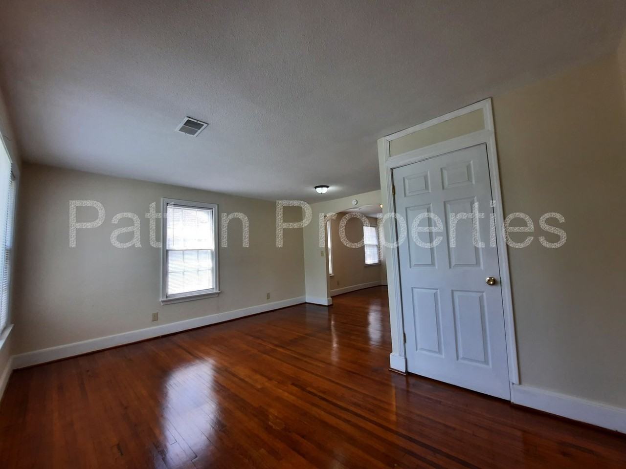 2241 Hurst St - Photo 5 of 24