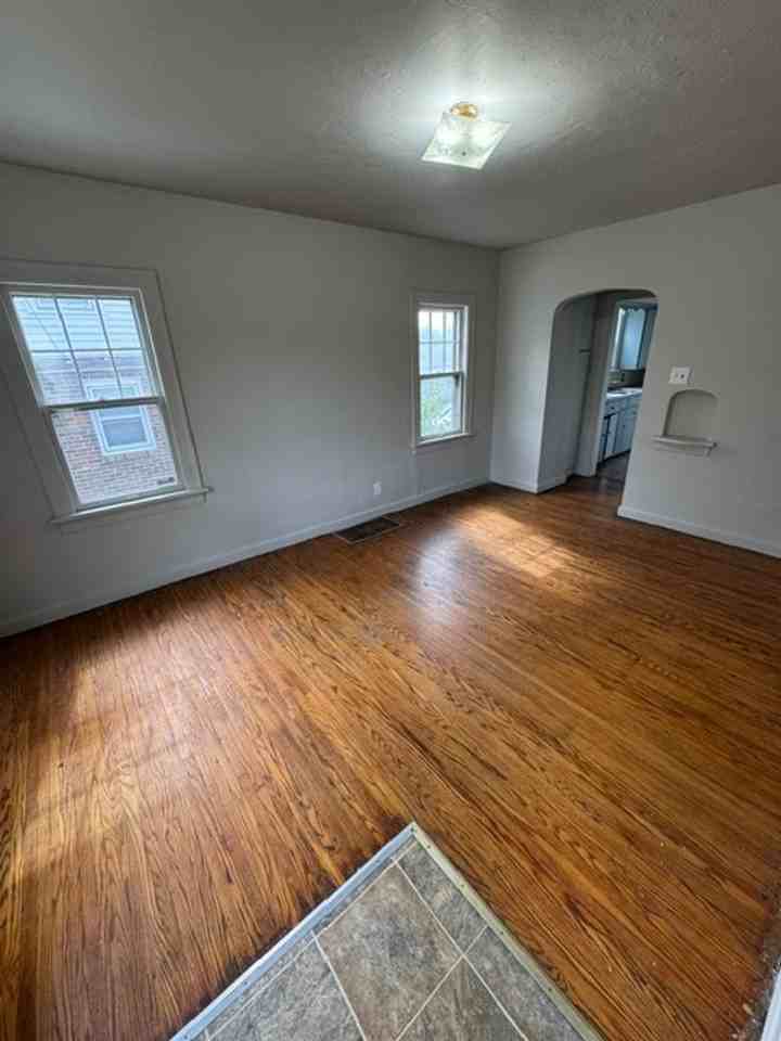3312 Felician St - Photo 3 of 7