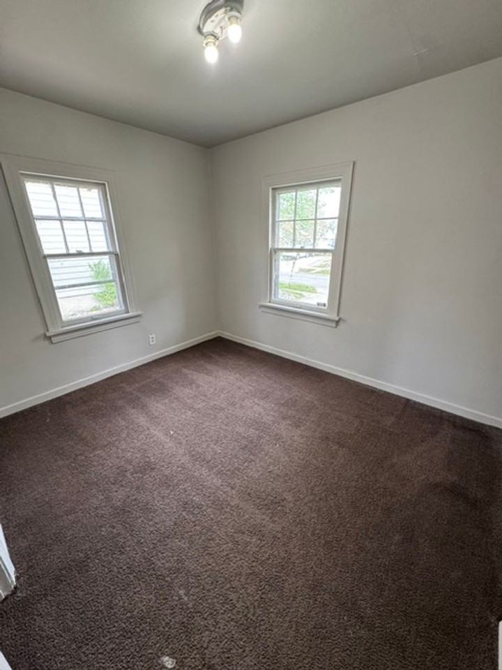3312 Felician St - Photo 6 of 7