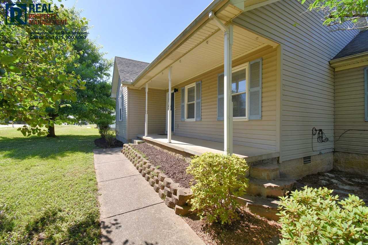 1183 Osborne Ln - Photo 3 of 25