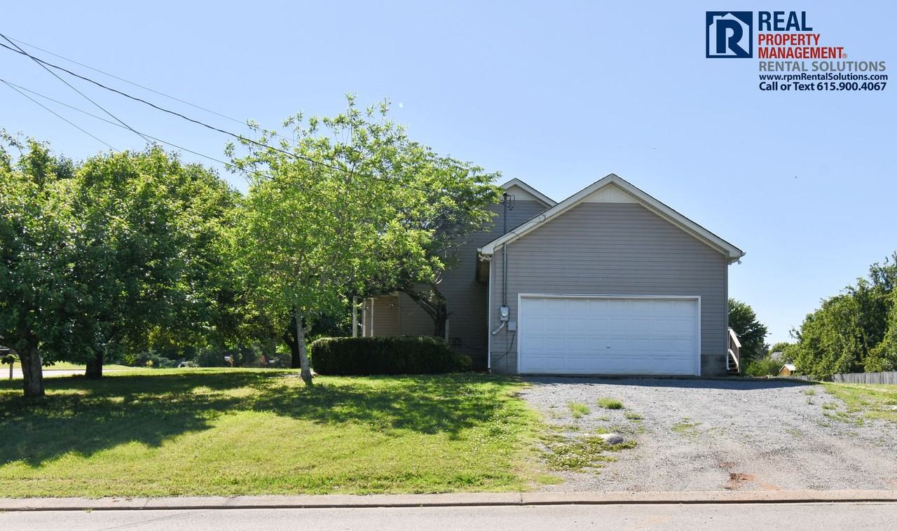 1183 Osborne Ln - Photo 4 of 25