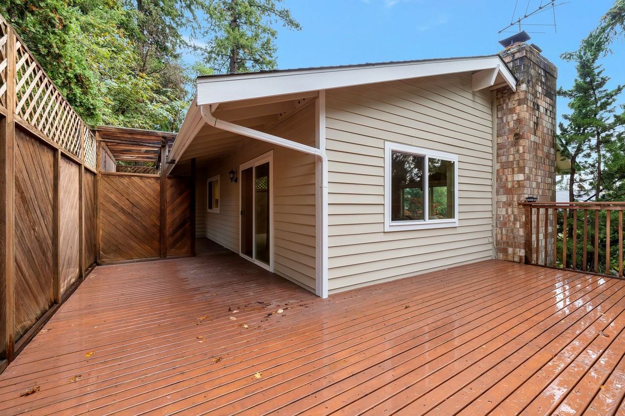 1534 5th Pl - Photo 4 of 25