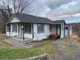 301 Sw Isaac Ave - Photo 1 of 1