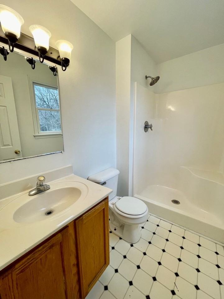 701 Dendron St - Photo 4 of 35