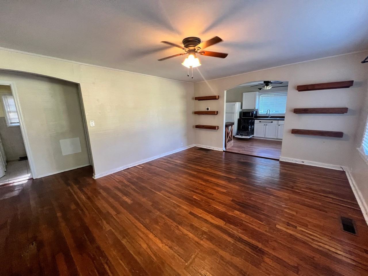 8906 Lee Road 146 - Photo 3 of 13