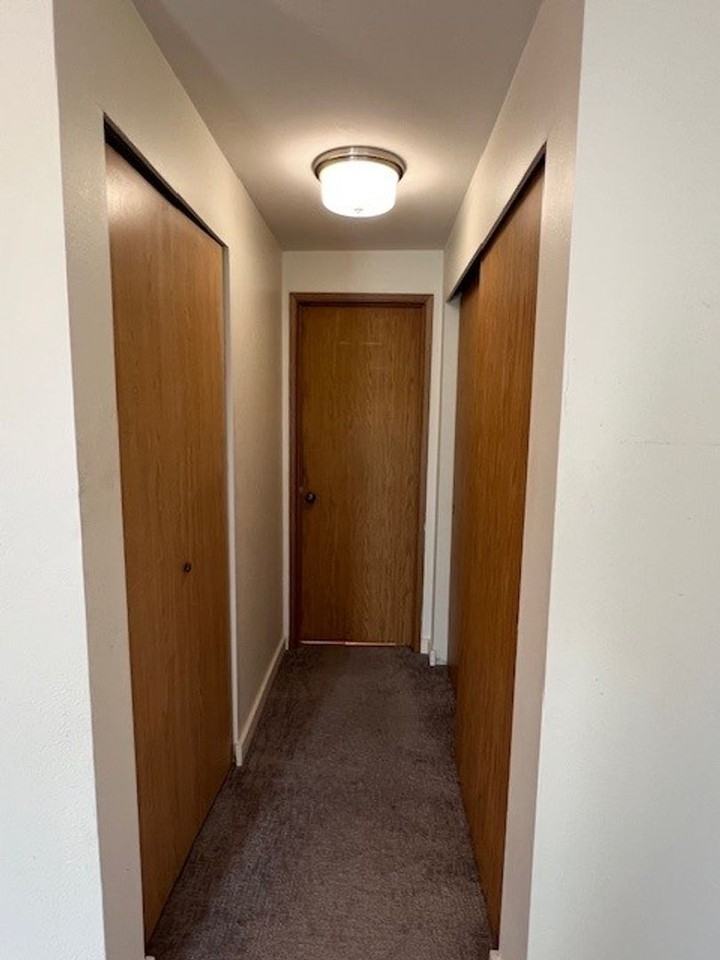 Washington Court - Photo 3 of 10
