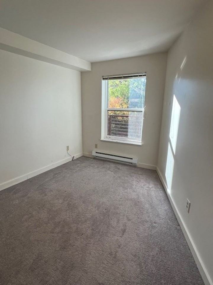 Washington Court - Photo 4 of 10