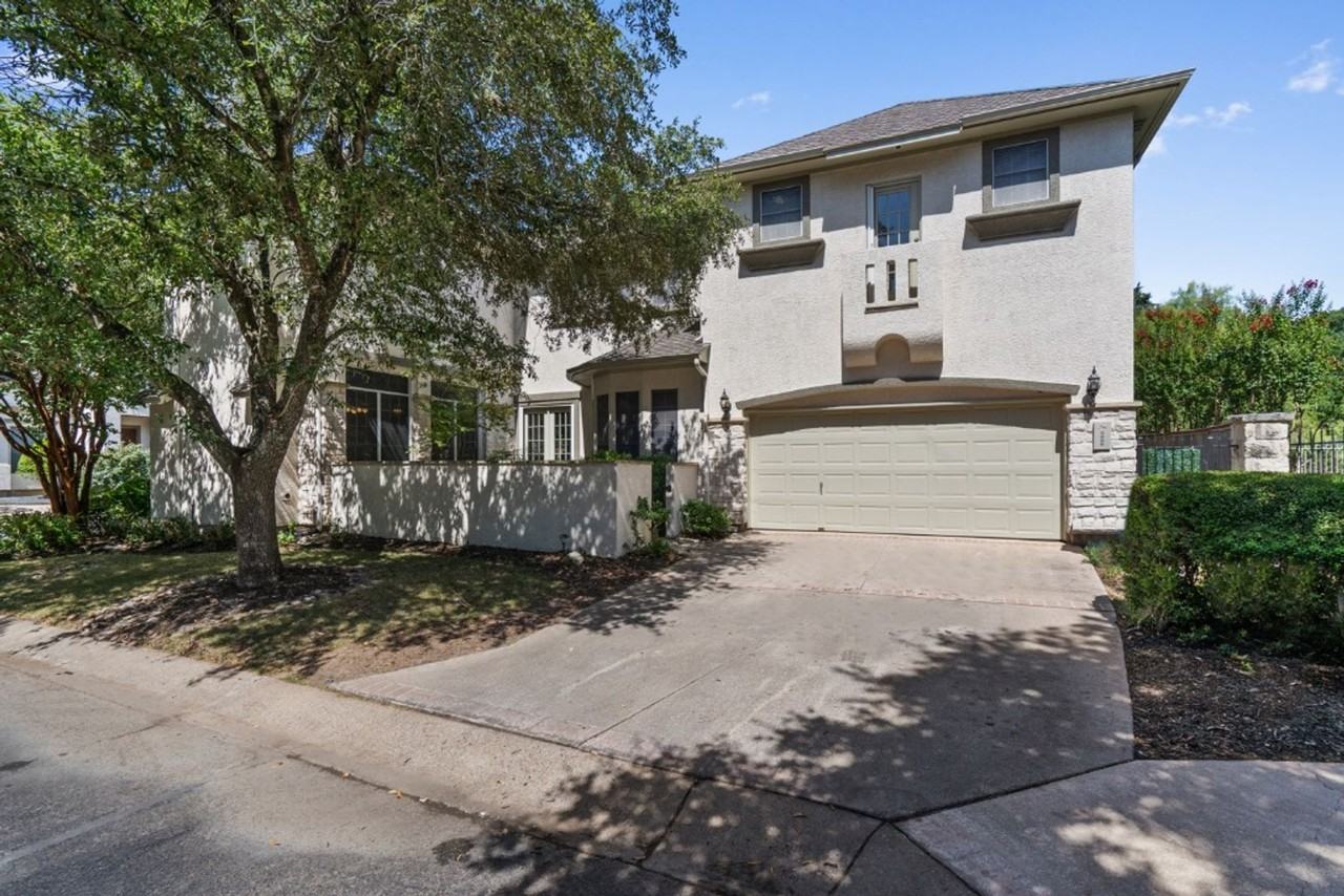 3906 Gaines Ct - Photo 2 of 33