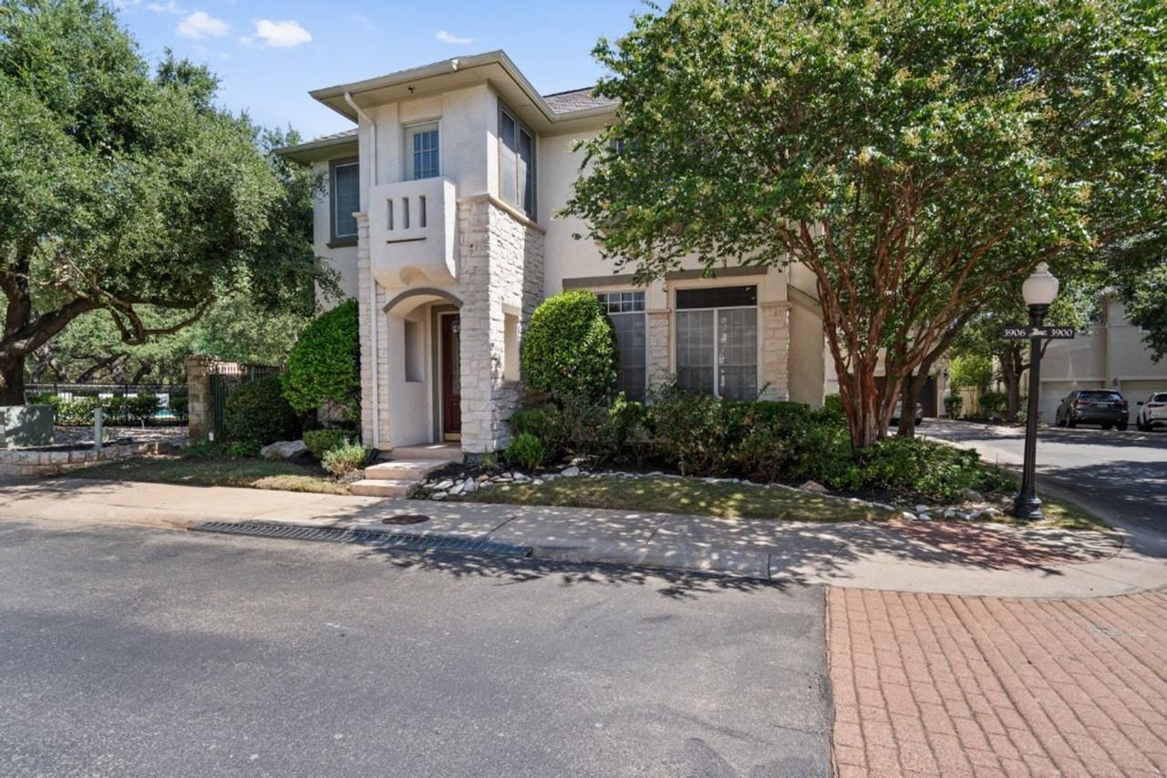 3906 Gaines Ct - Photo 4 of 33