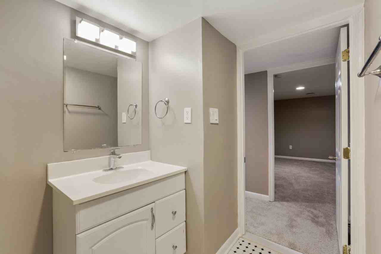 4411 Reamy Dr - Photo 4 of 30