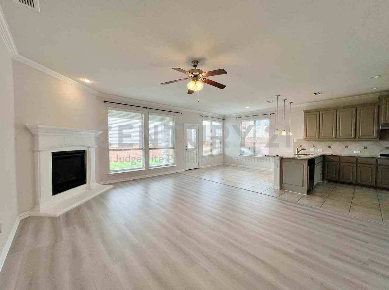 15201 Everly Ct - Photo 3 of 14