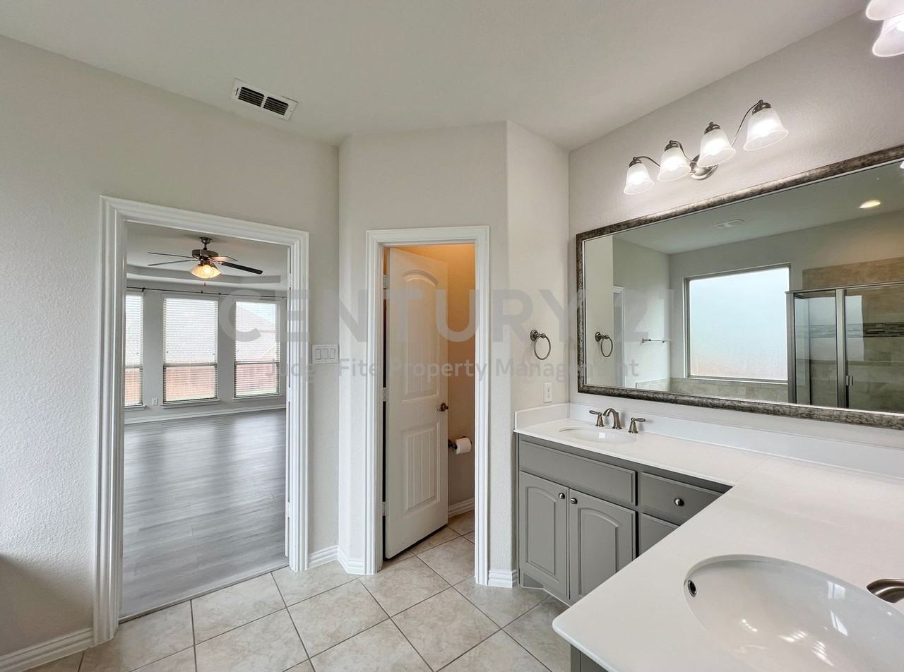 15201 Everly Ct - Photo 5 of 14
