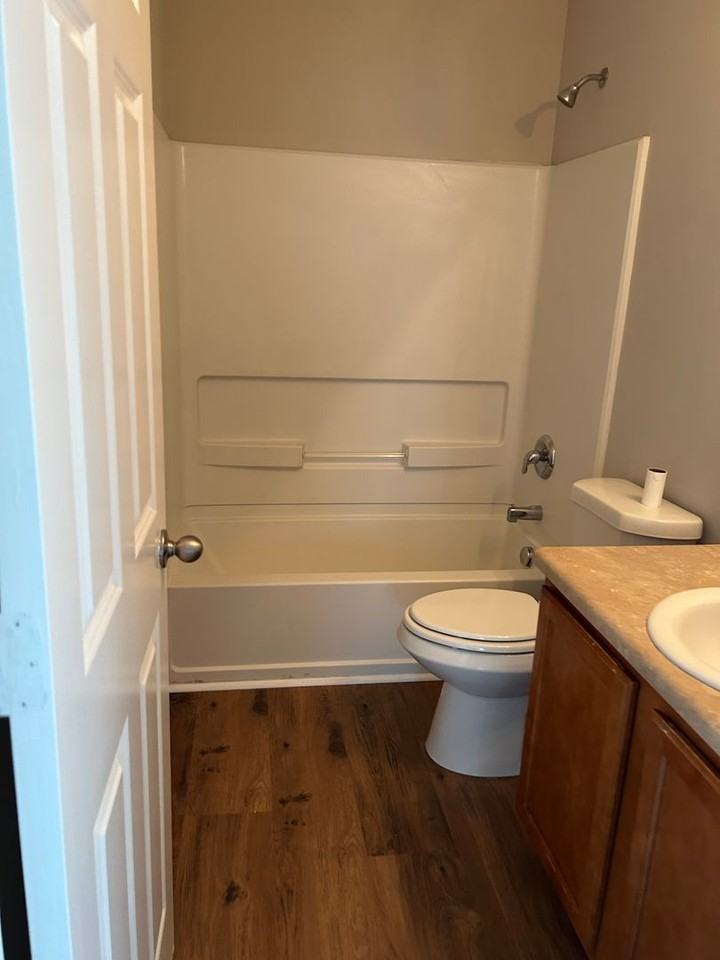 16 Miller Pond Rd - Photo 5 of 18