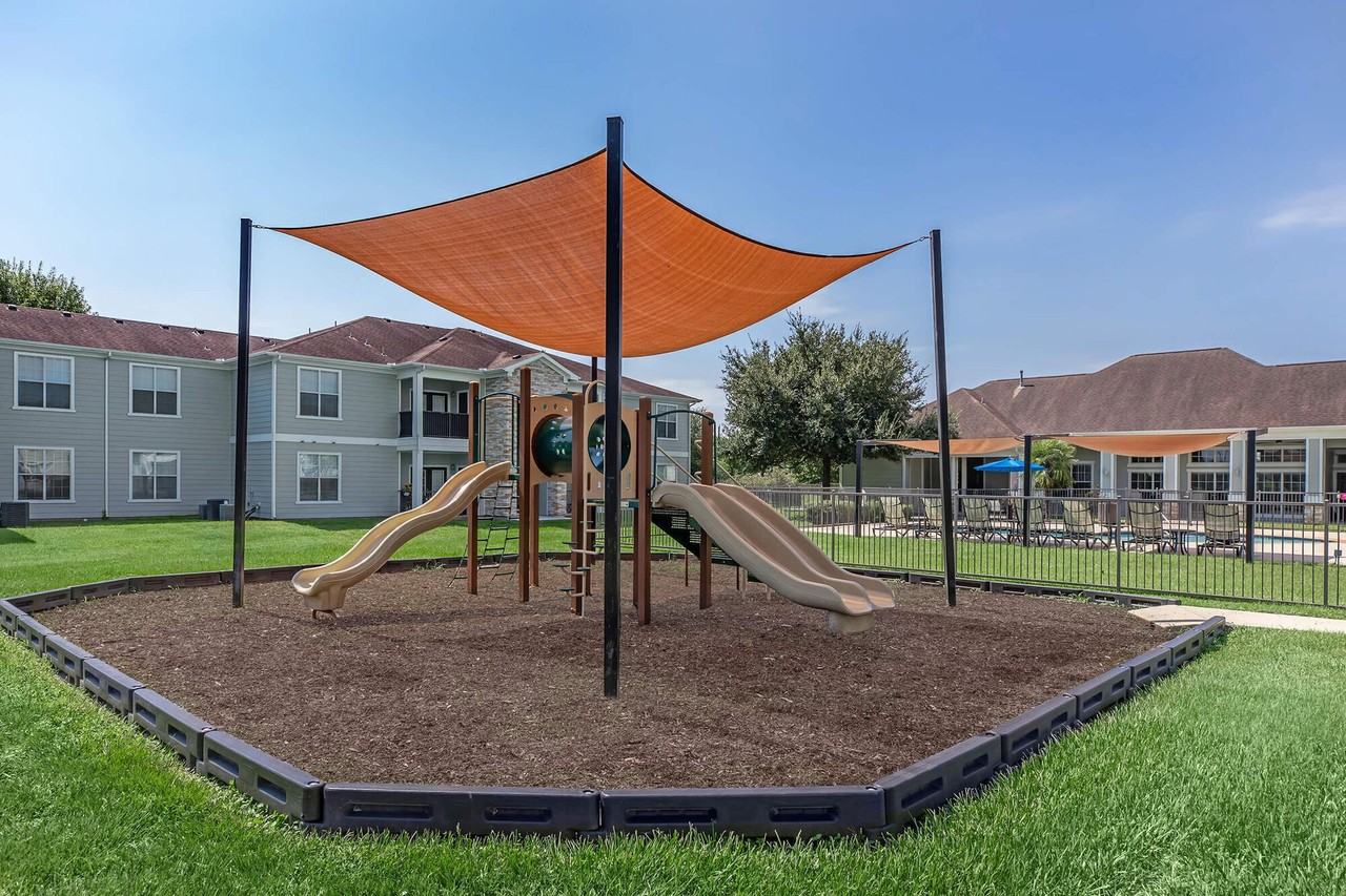 Pointe Royale Apartments - Photo 4 of 16
