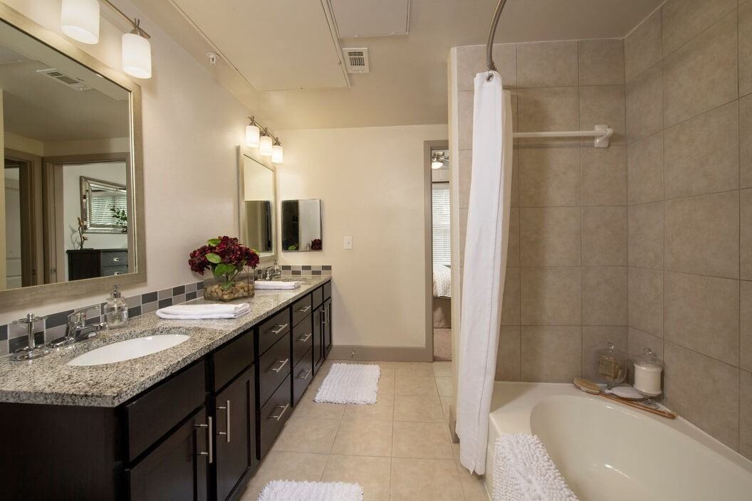Plantation Park Apartments - Photo 7 of 18