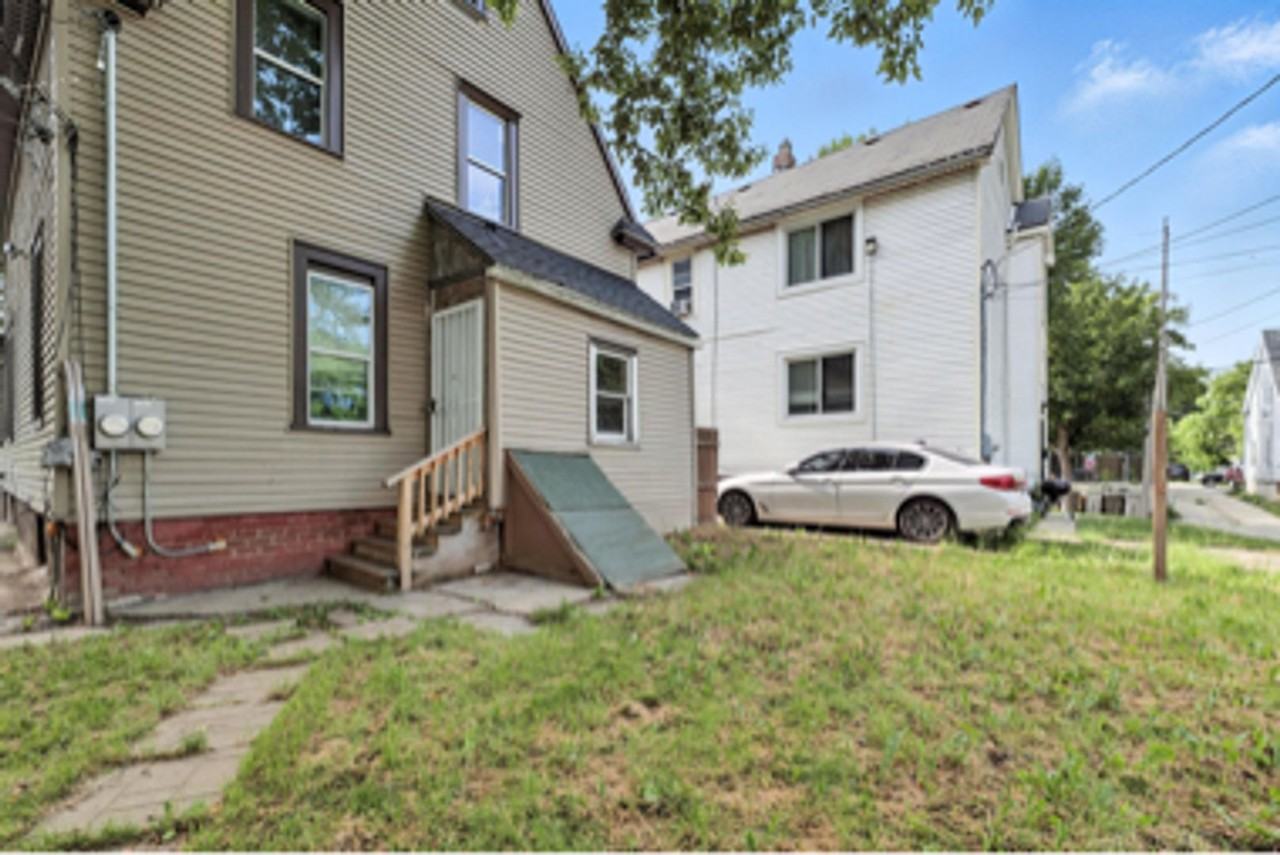 3244 N 1st St - Photo 5 of 6