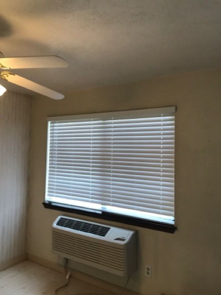 787 Meadows Dr #2 - Photo 4 of 10