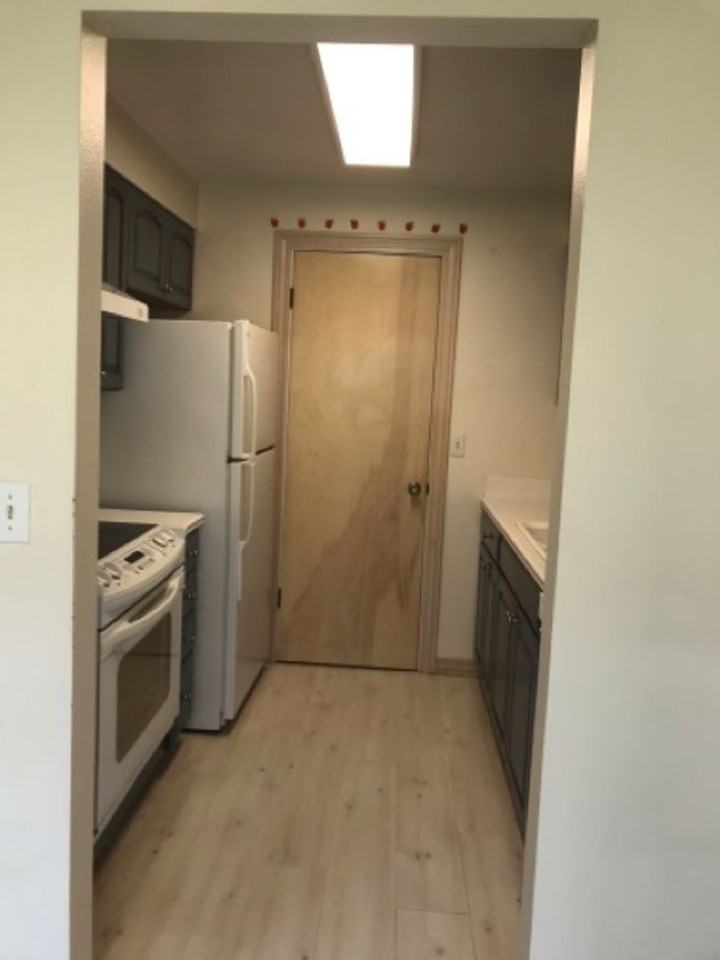 787 Meadows Dr #2 - Photo 5 of 10