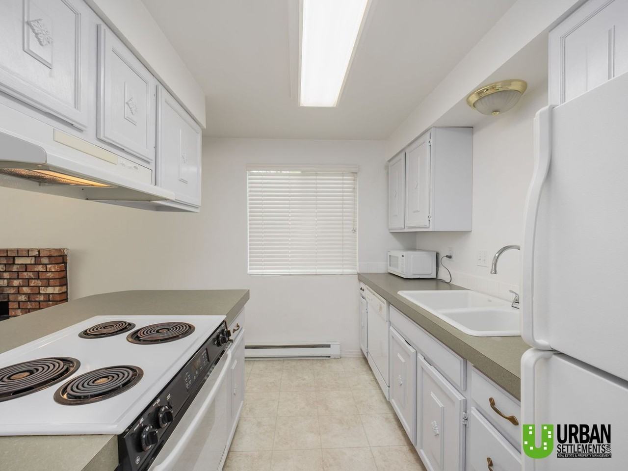 208 E Weile Ave #3 - Photo 6 of 17