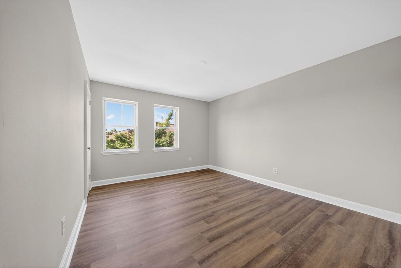 1714 Gales St Ne - Photo 5 of 19
