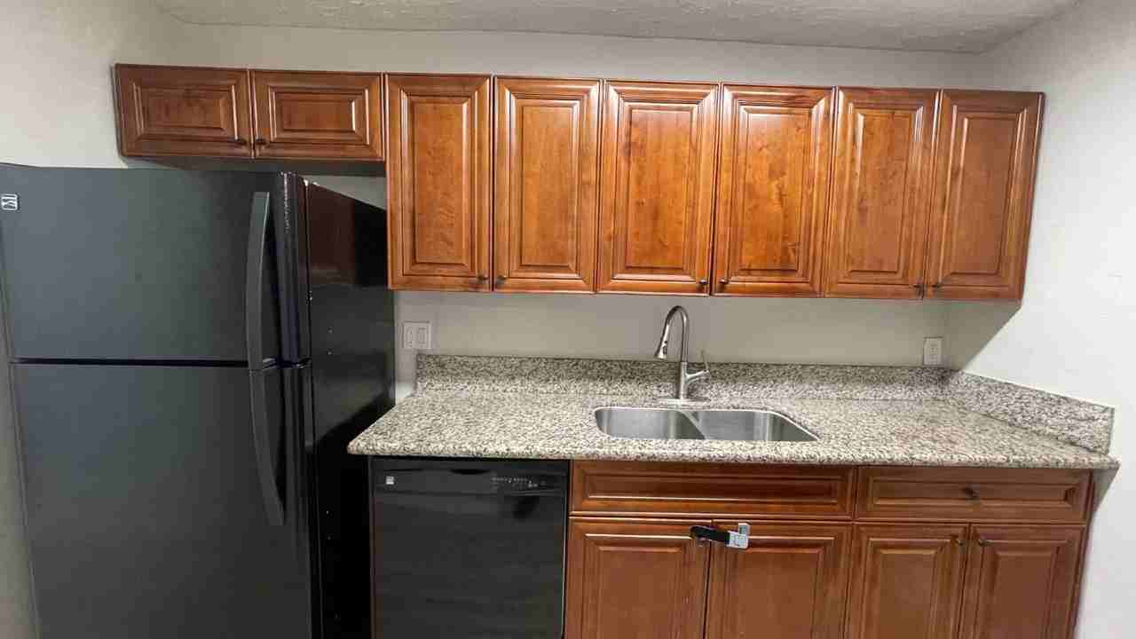 116 E Central Blvd - Photo 3 of 22