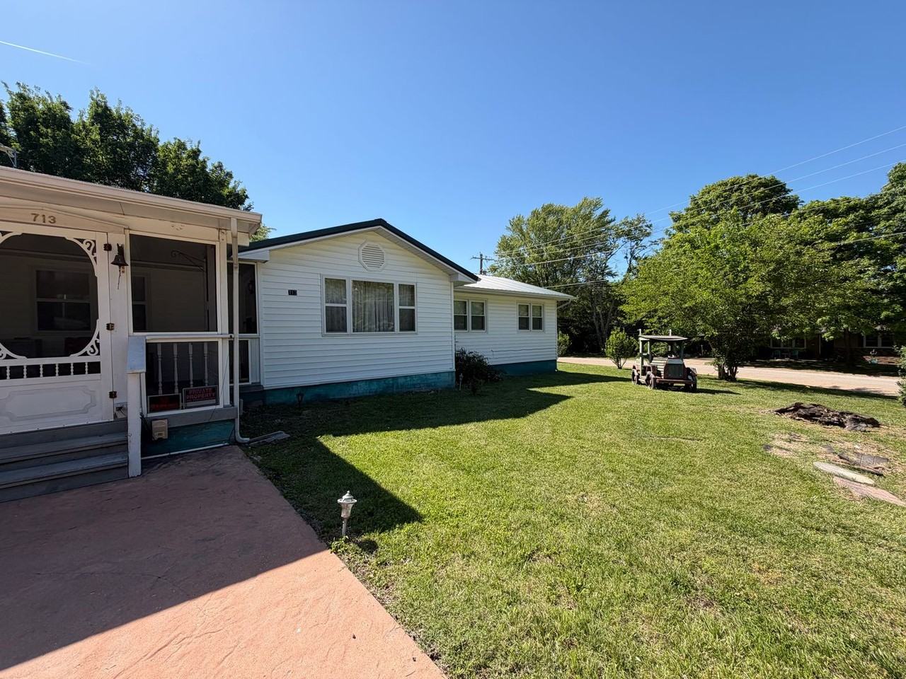 713 Dublin Ln - Photo 4 of 38