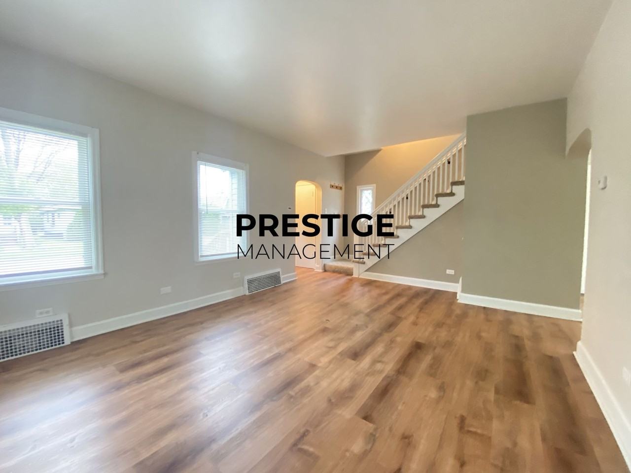 6633 Van Buren Ave - Photo 4 of 18