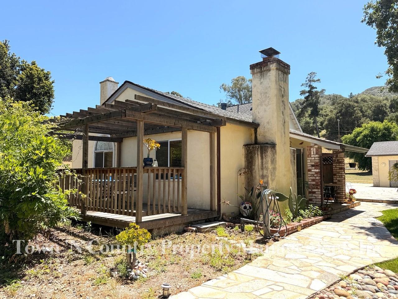 262 San Benancio Rd - Photo 2 of 9