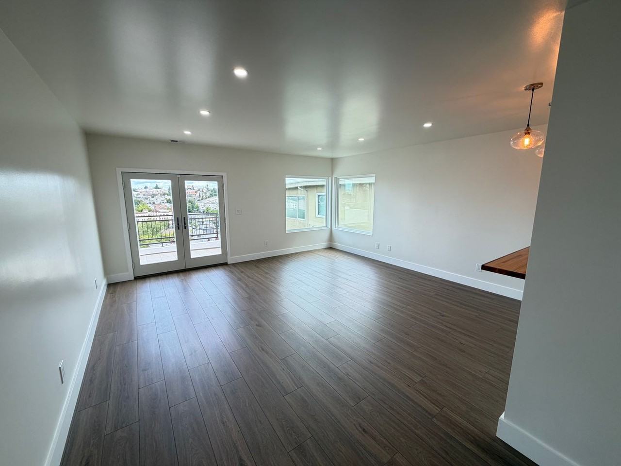 MERRITT AVE TRI-PLEX - Photo 3 of 19
