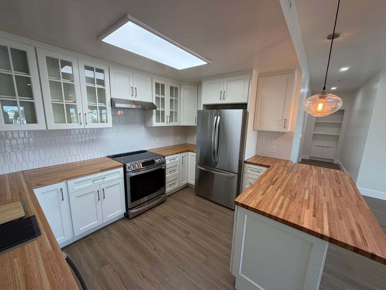 527 Merritt Ave - Photo 7 of 16