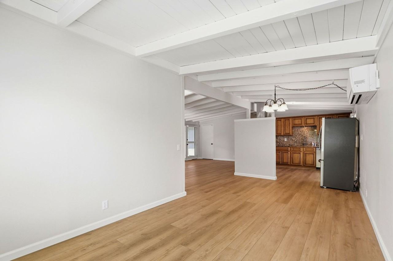 3035 Mauricia Ave - Photo 6 of 38