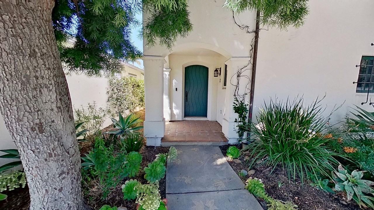 208 Santa Barbara St #208 - Photo 4 of 43
