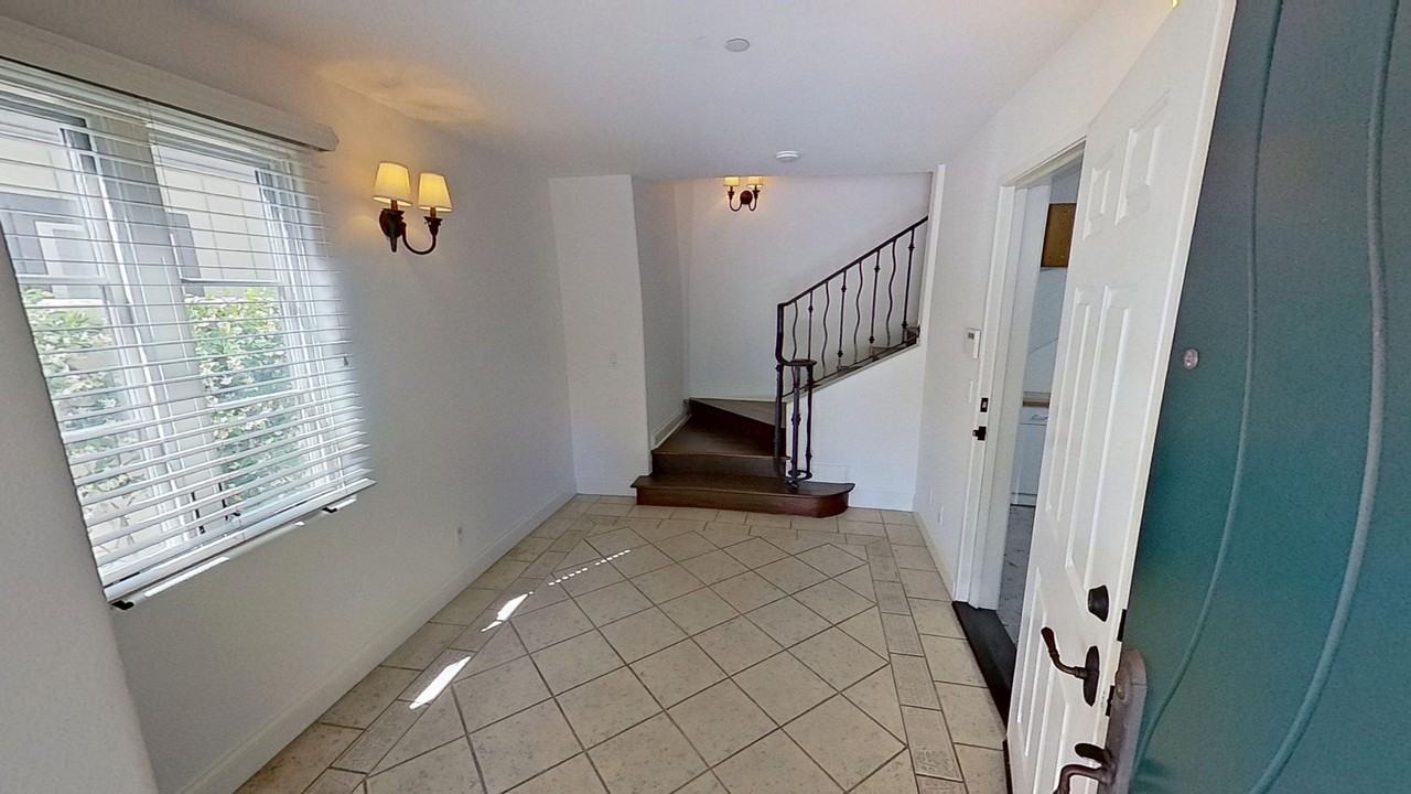 208 Santa Barbara St #208 - Photo 5 of 43