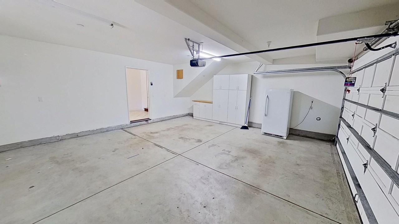 208 Santa Barbara St #208 - Photo 7 of 43