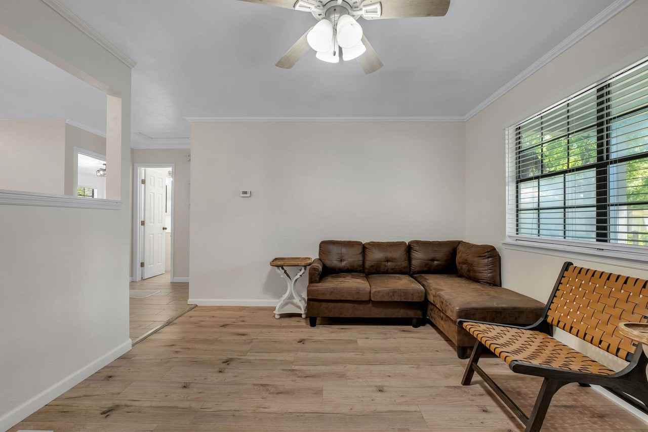 723 E Tennessee St - Photo 6 of 21