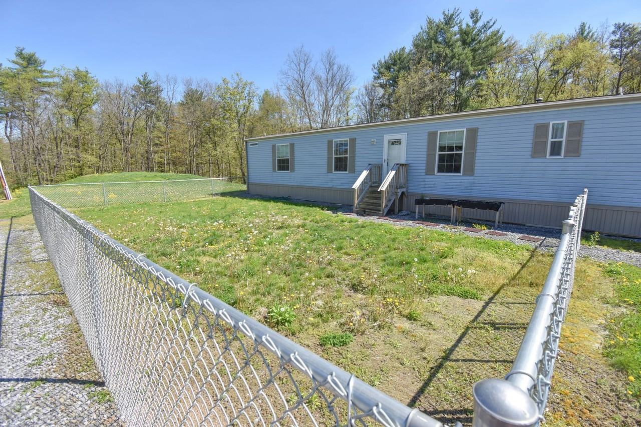 425 Cider Press Rd - Photo 4 of 33