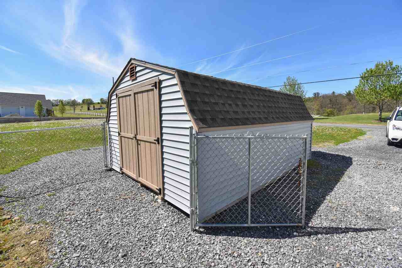 425 Cider Press Rd - Photo 6 of 33