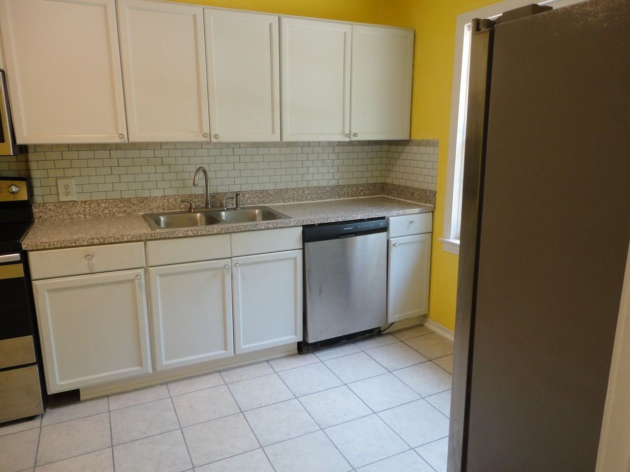 1334 Ne 1st Ave - Photo 6 of 13