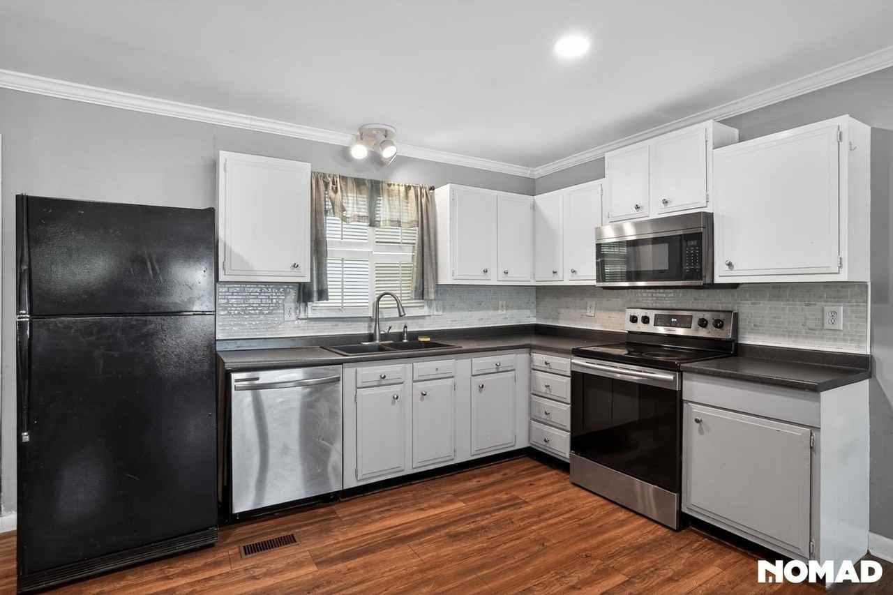 1230 Trent Blvd - Photo 4 of 29