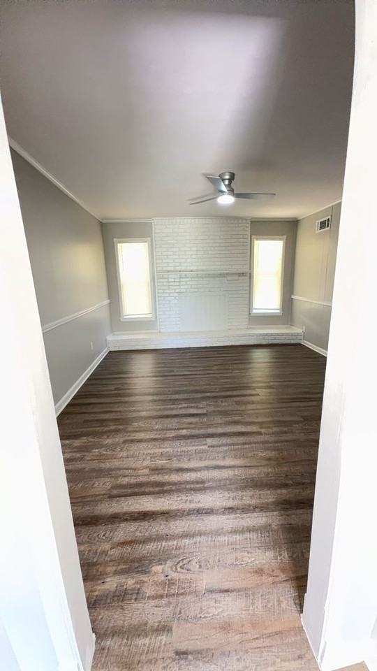 1732 Colebrook Ave - Photo 2 of 15