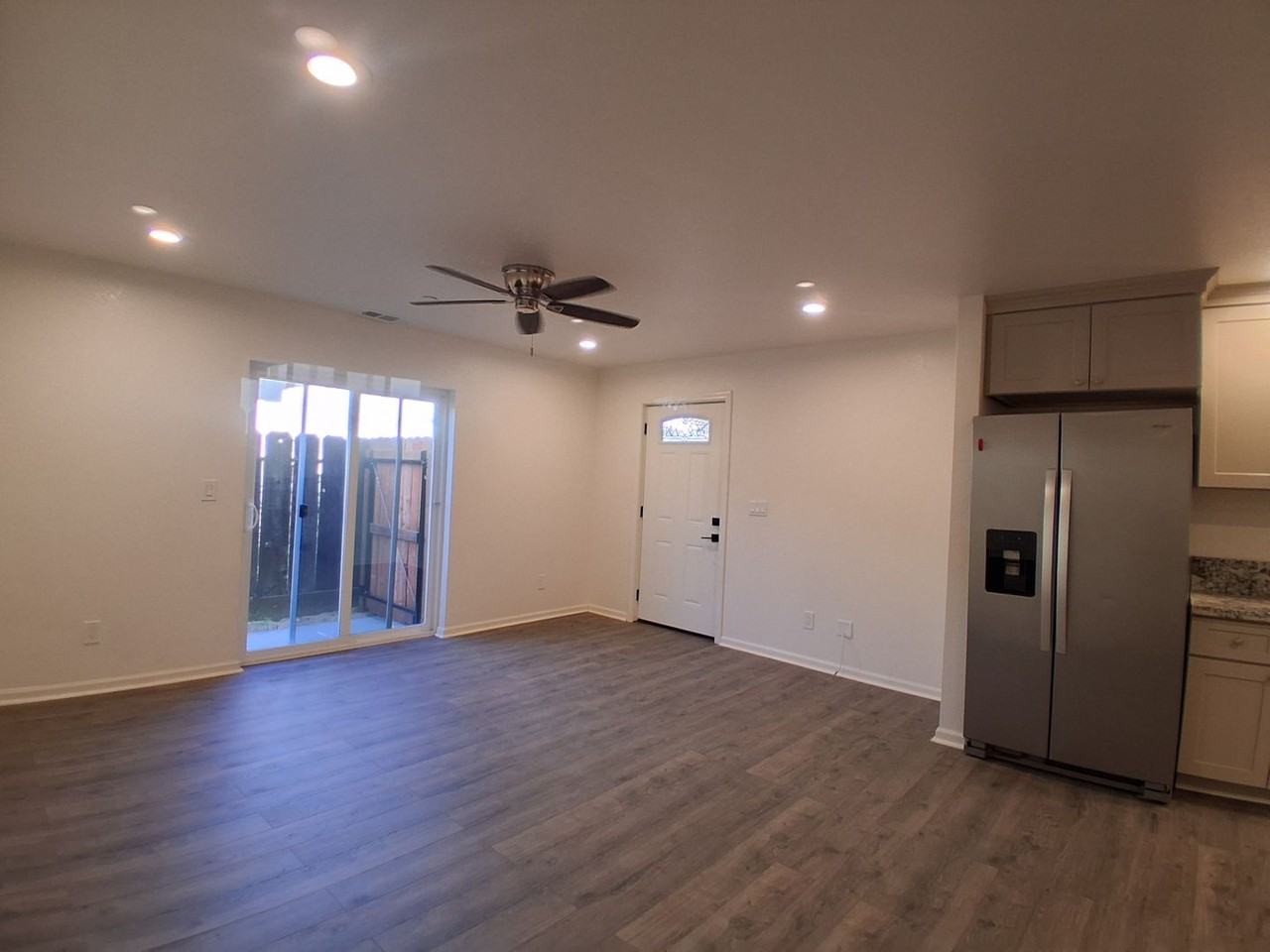 3016 Lake Park Ct - Photo 6 of 22