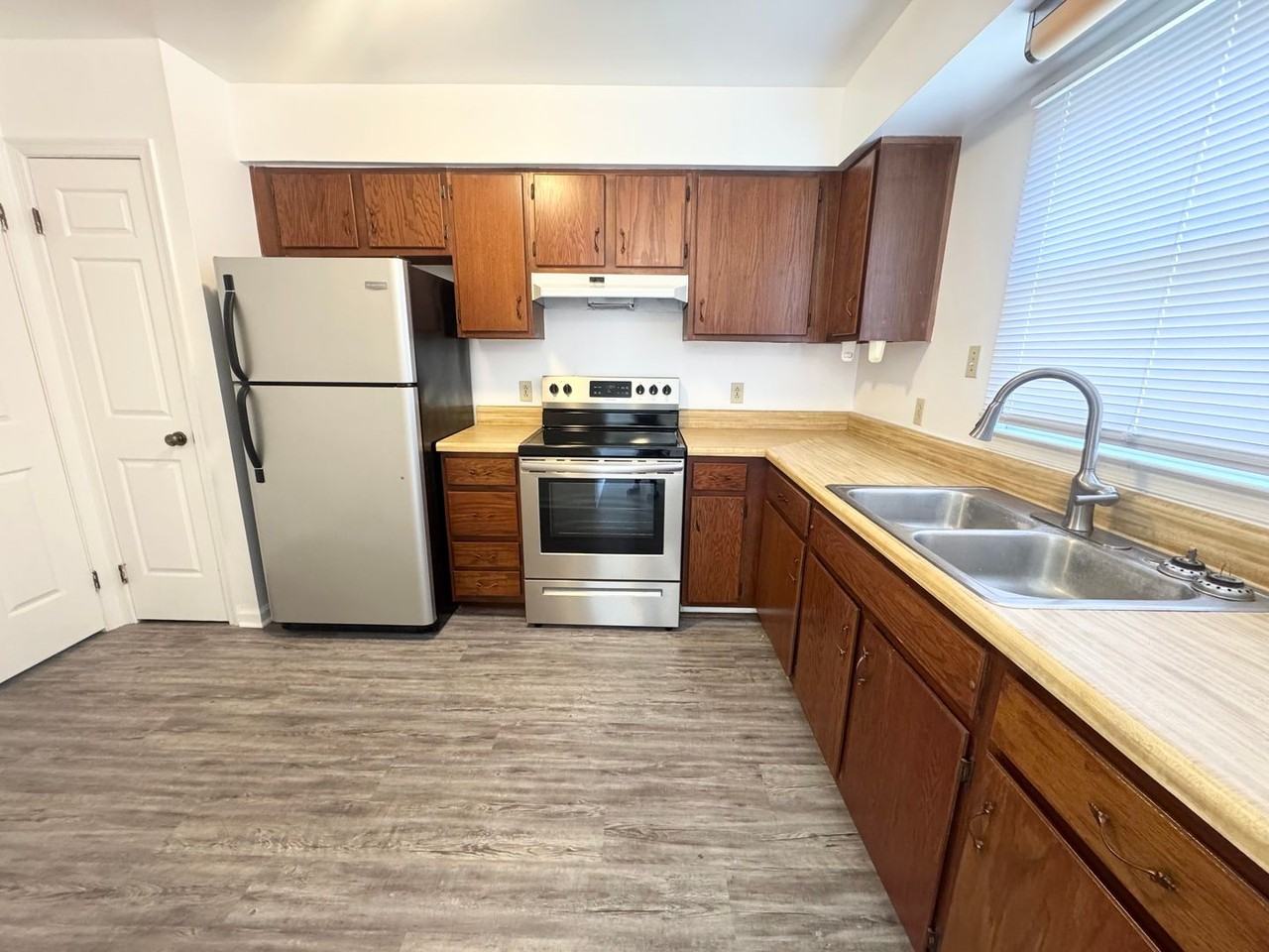 203 Persse St #5 - Photo 2 of 10