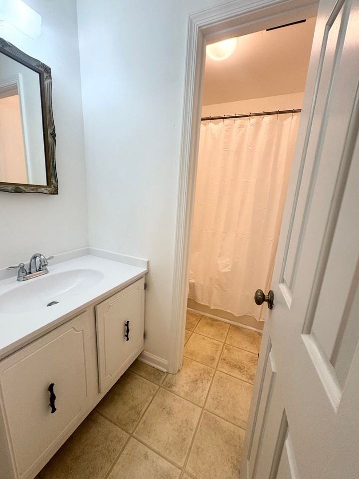 203 Persse St #5 - Photo 6 of 10