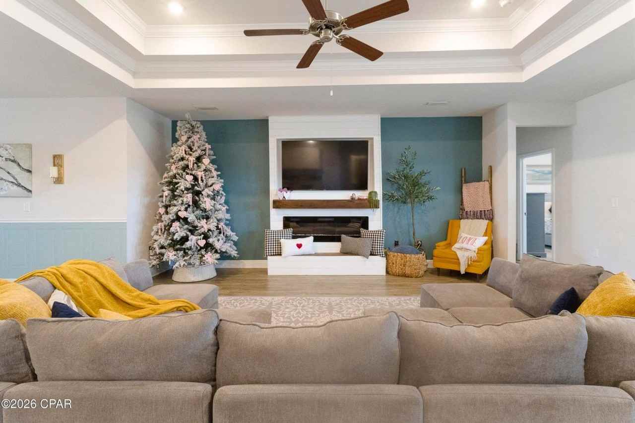 321 Allie Way - Photo 3 of 24