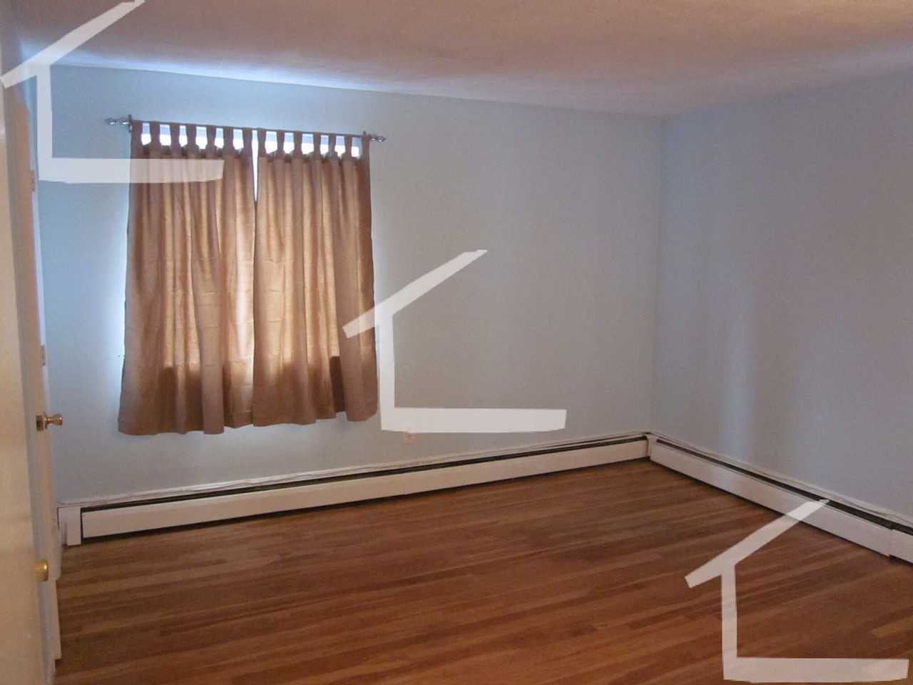 22 Radcliffe Rd - Photo 2 of 5