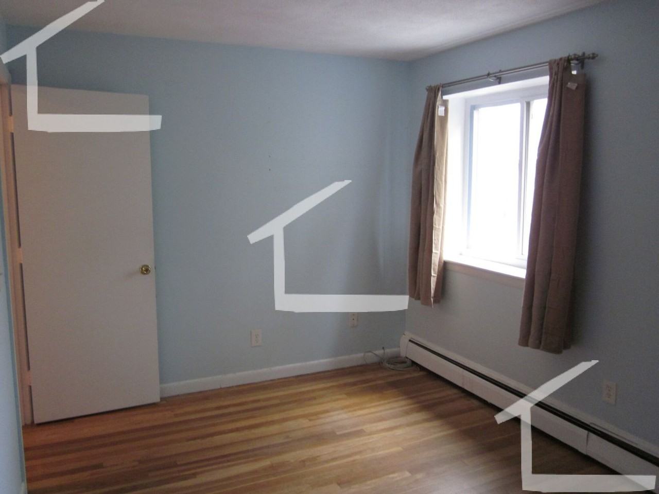 22 Radcliffe Rd - Photo 3 of 5