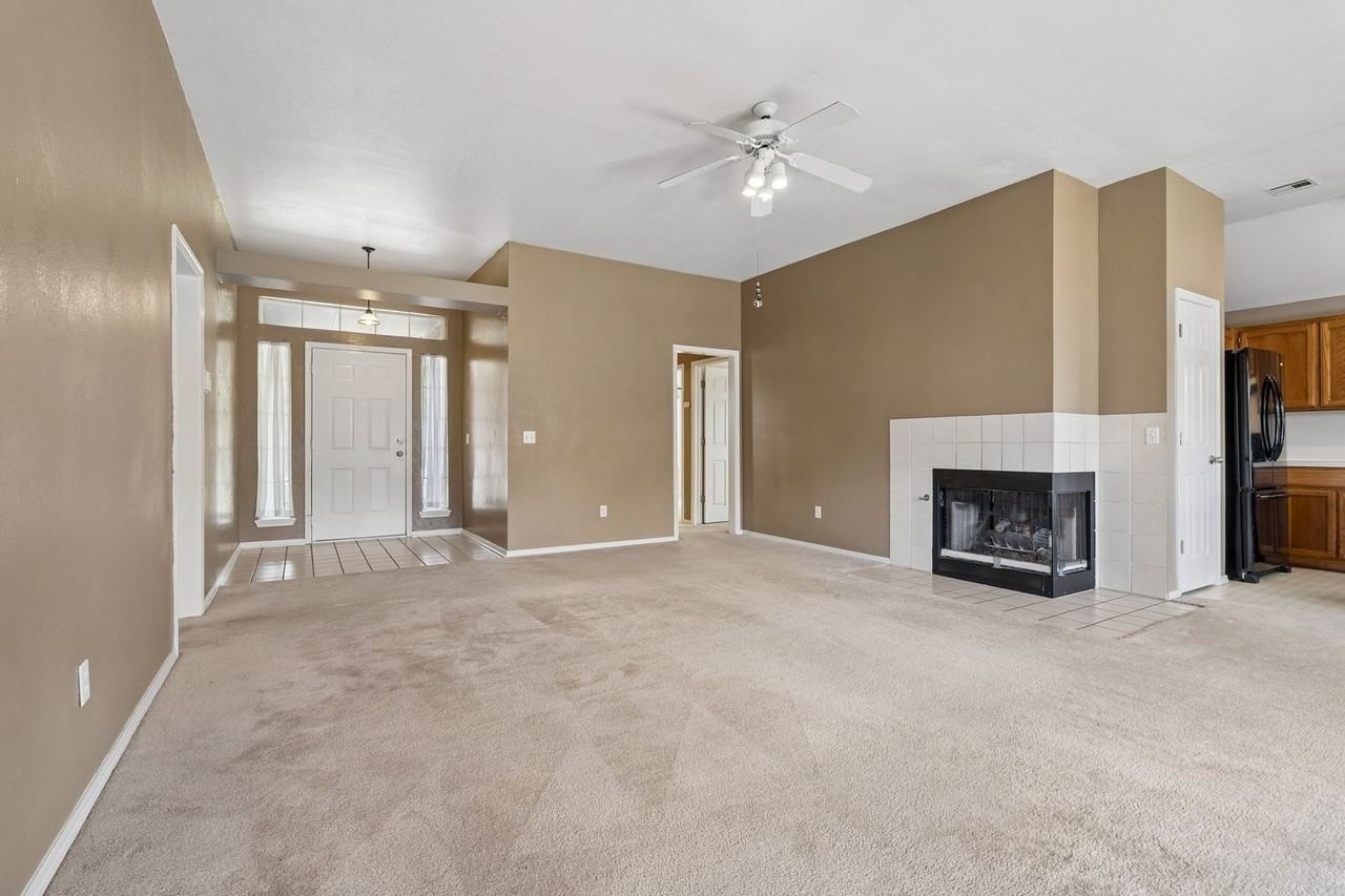 1708 Creekside Ct - Photo 7 of 47
