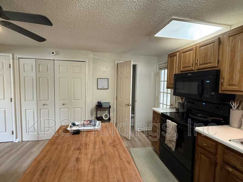 129 Cindie Ln - Photo 2 of 3
