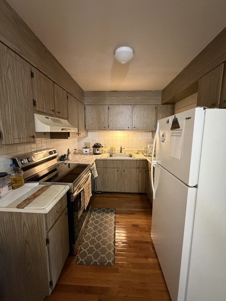 49 Jacqueline Rd #6 - Photo 2 of 7