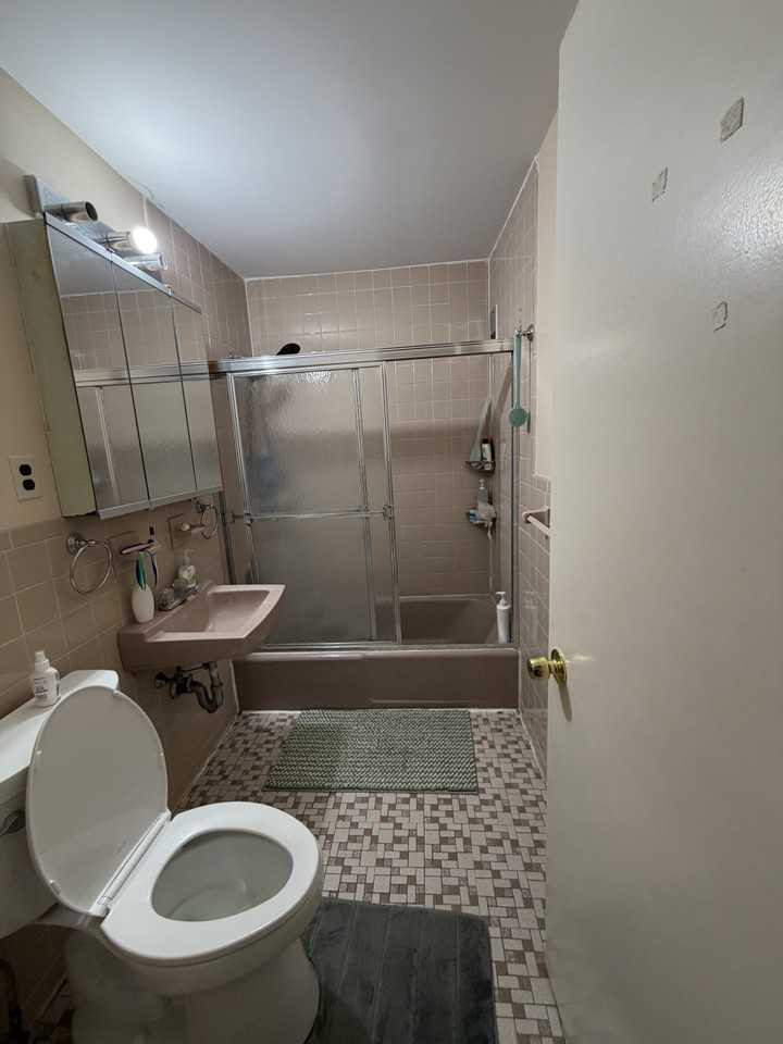 49 Jacqueline Rd #6 - Photo 4 of 7